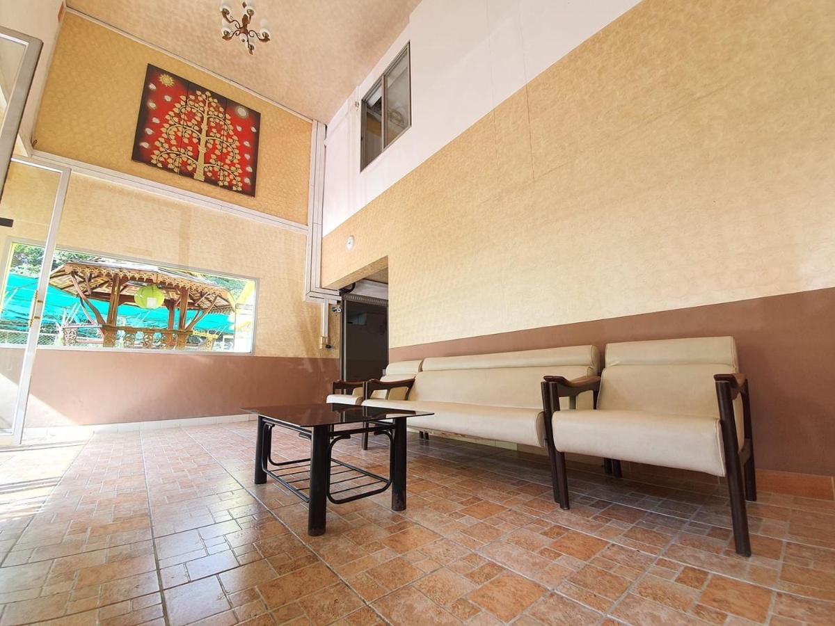 Sirikarn Apartment Бангкок Экстерьер фото